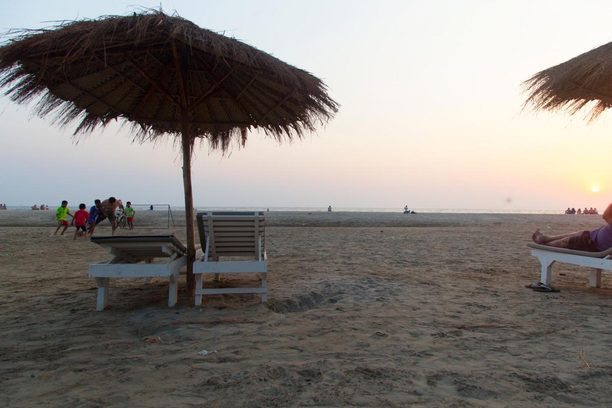 Beach Villa Morjim Buitenkant foto